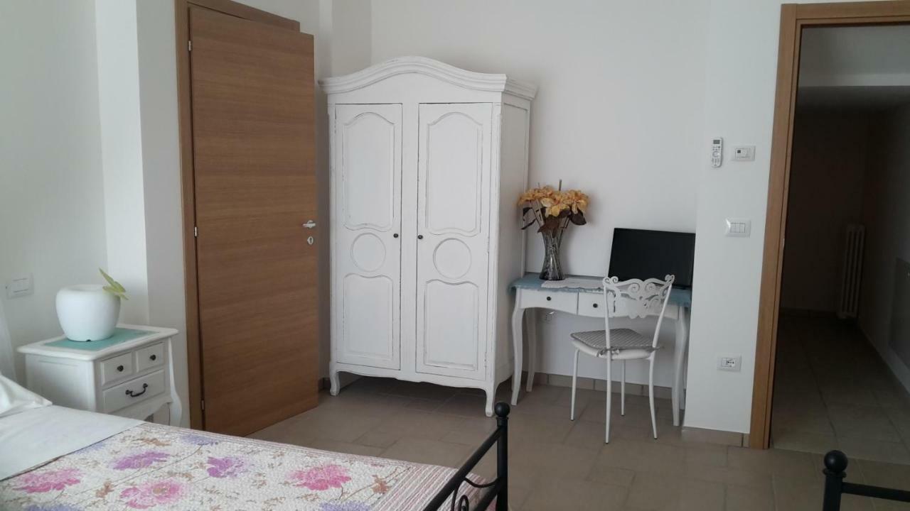 A Casa Di Desideria Hotel Monsampolo Del Tronto ภายนอก รูปภาพ